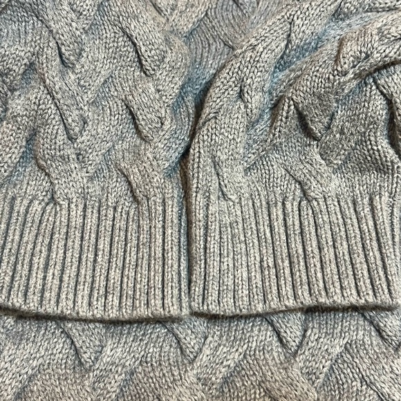 Women’s Grey‎ Cable Knit Sweater - Picture 8 of 8